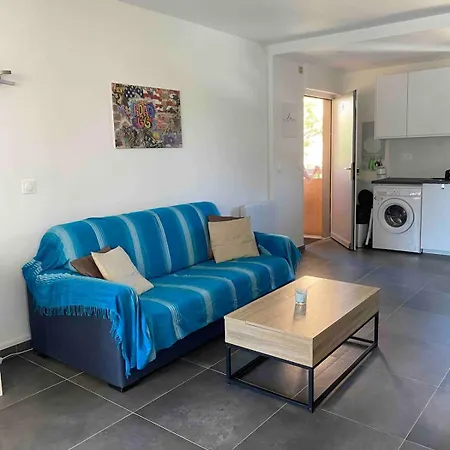 Juan, Cosy T3 , Piscine , Parking * Golfe-Juan