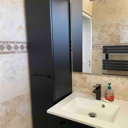 Juan, Cosy T3 , Piscine , Parking *