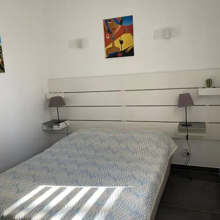 Appartement Juan, Cosy T3 , Piscine , Parking